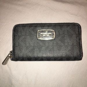Michael Kors Jet Set Wallet